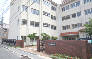 本庄小学校空調設備改修工事 施工実績001