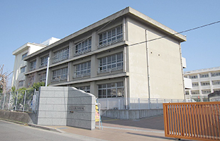 明石市立衣川中学校・野々池中学校特別教室空調設備設置工事 施工実績001